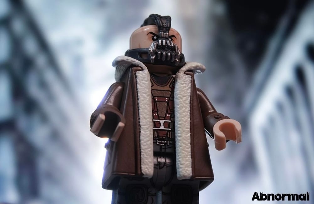 Batman and Bane – Bane Cloak Version