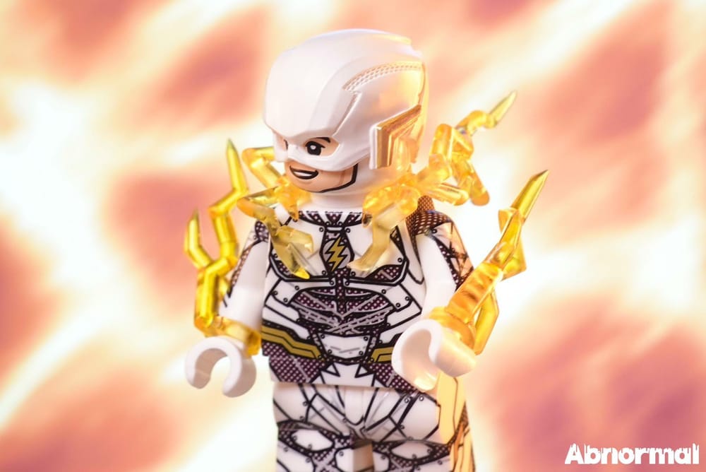 The Flash (White variant) and The Reverse Flash – The Flash (White Variant)